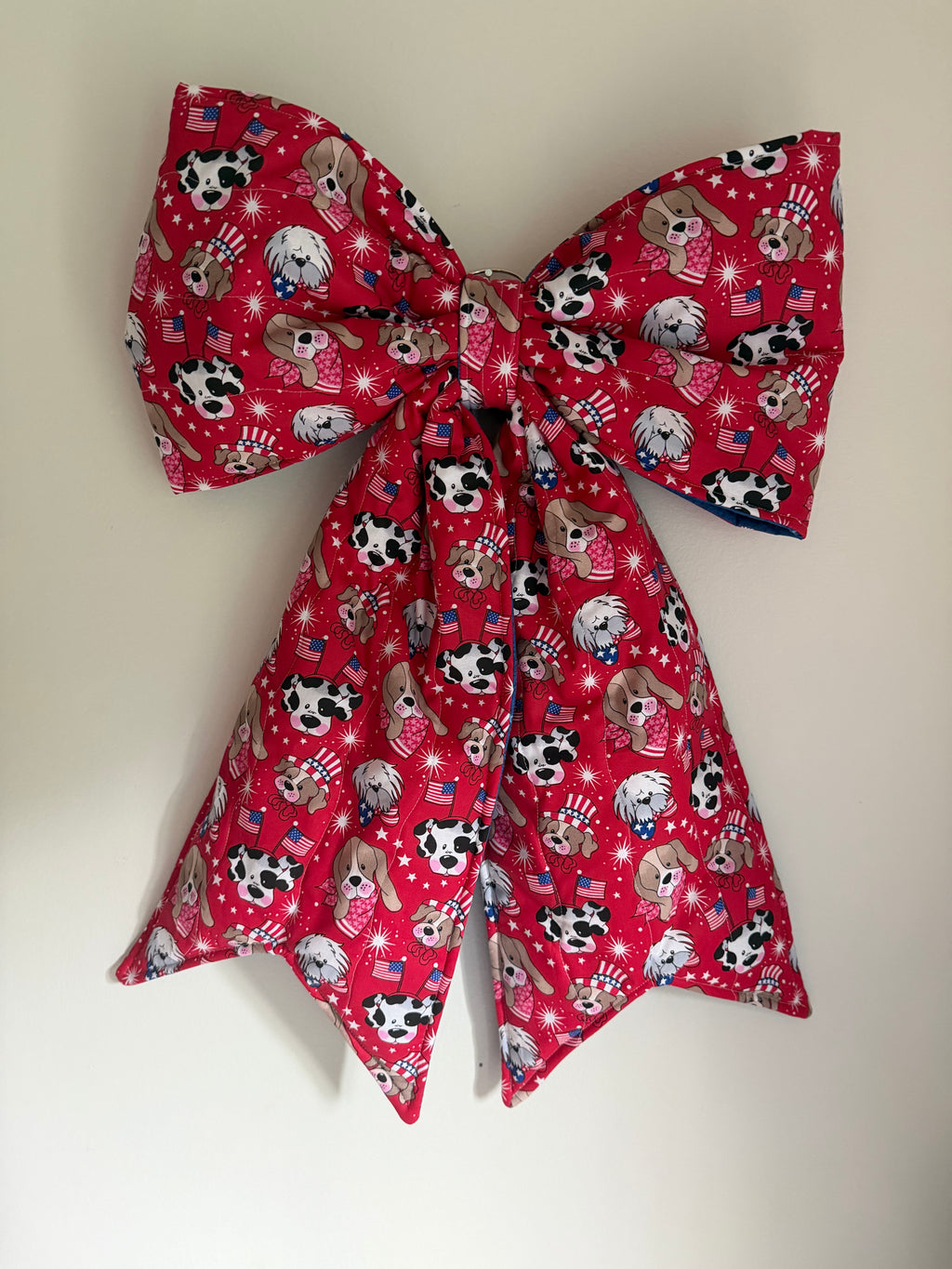 Quilted reversible door bow - 4th dogs