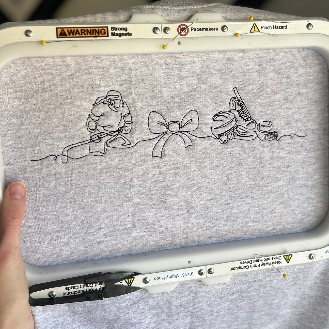 hockey player line art